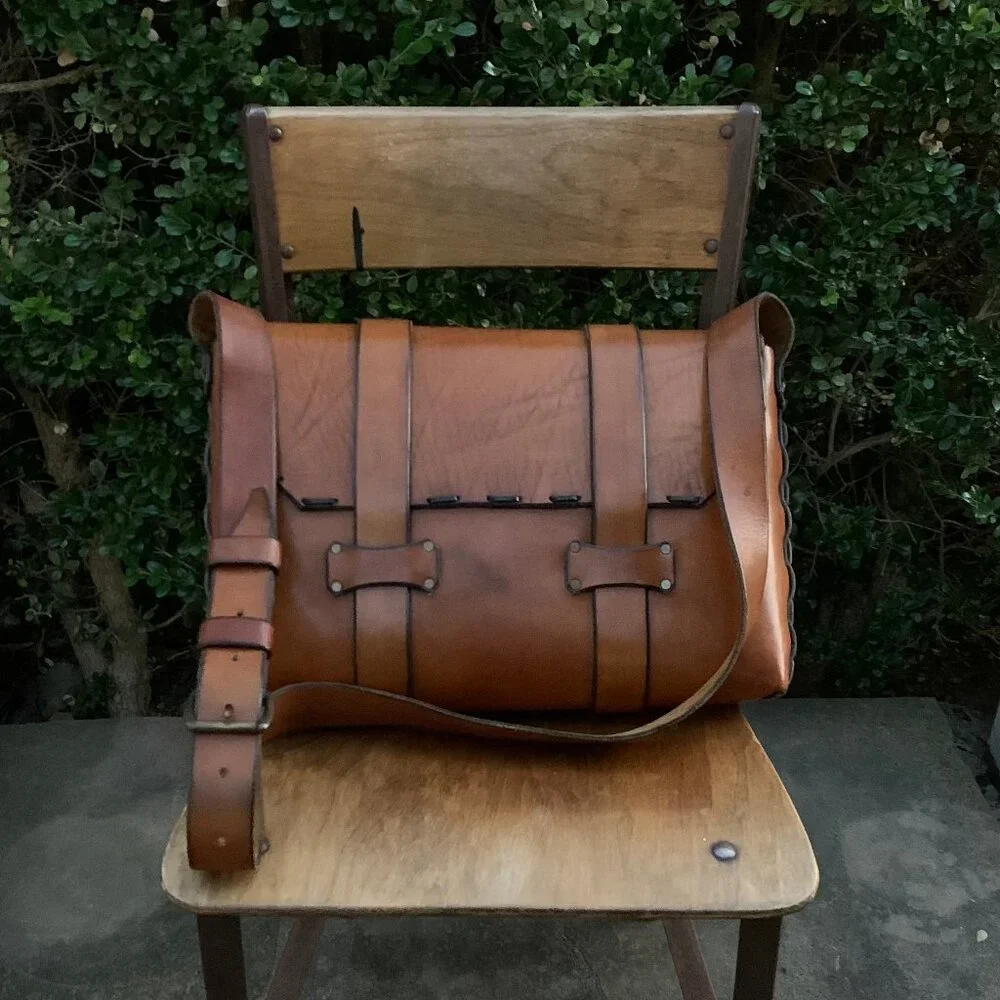 Vintage French leather briefcase messenger attache book bag - Picture 3 of 16